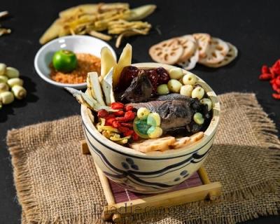 Mua Gà Ác Số Lượng Lớn Làm Gà Tiềm Tại TP.HCM