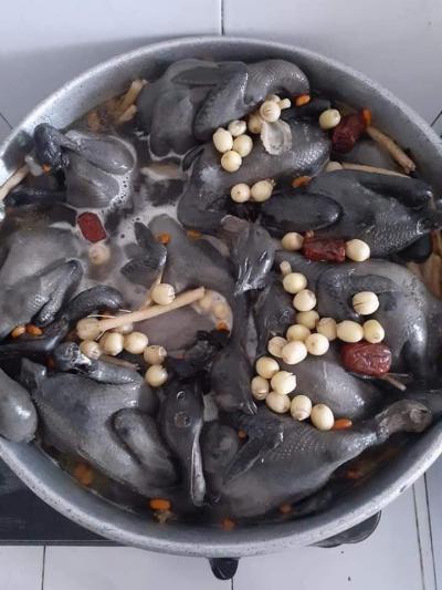 Tốp 10 tiệm gà ác tiềm nổi tiếng tại thành phố Hồ Chí Minh