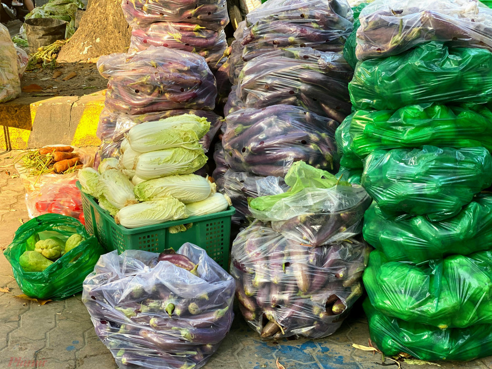 sạp rau củ Chợ Vườn Chuối